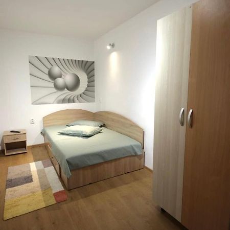 Garsoniera Apartment Cluj-Napoca Ngoại thất bức ảnh